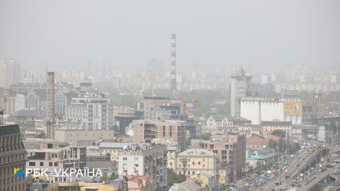 Київ накрила піщана буря: її видно з космосу (фото)