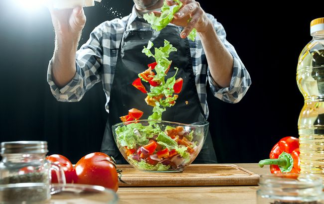 Названы продукты, замедляющие старение. Как включить их в рацион