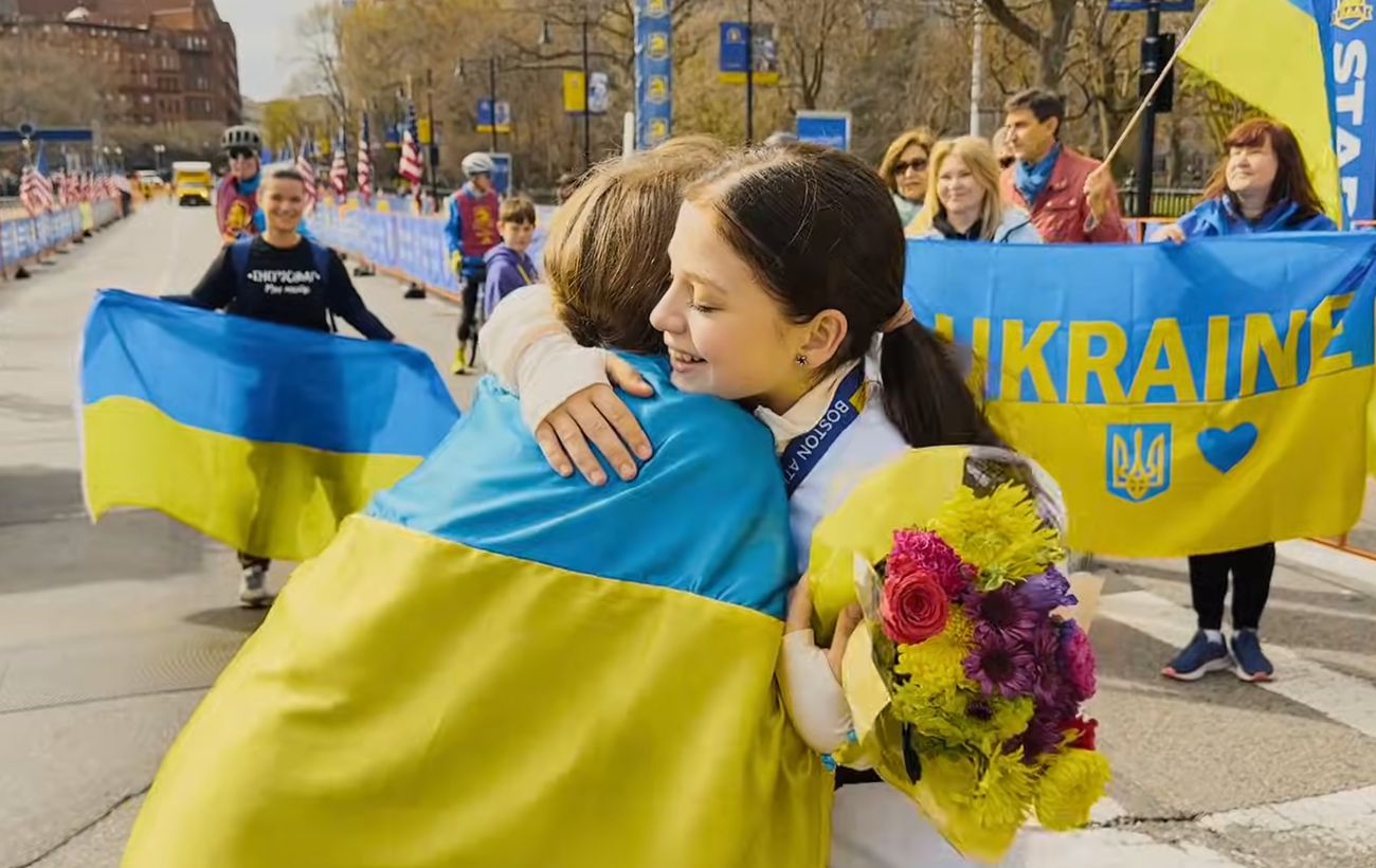 "Попіл і олівці": вийшов український трейлер фільму про дітей, які пережили російську агресію