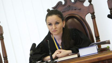 Верховный суд отменил увольнение судьи Царевич