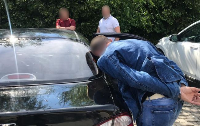 ГБР во Львовской обл. задержало на взятке начальника патрульной полиции