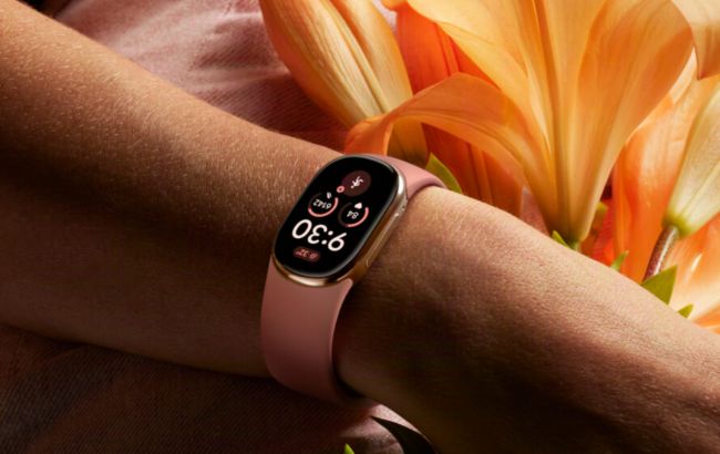 Автономність до 7 днів та заміна батареї: Google випустила трекер Fitbit Edge