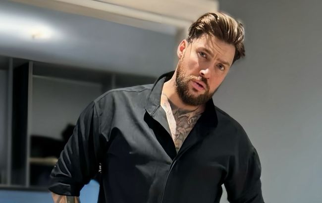 "Побег" из Украины и вечеринки с путинистами. Продюсер описал дальнейшую судьбу певца Олега Кензова