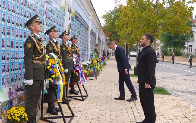 Прем'єри двох країн ЄС прибули до Києва: що відомо (фото, відео)
