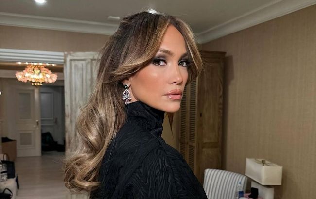 Джей Ло показала нові звабливі образи (фото)