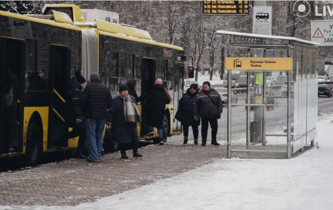 Киевпасстранс опроверг информацию о закупке стеклянных остановок для воздушных тревог