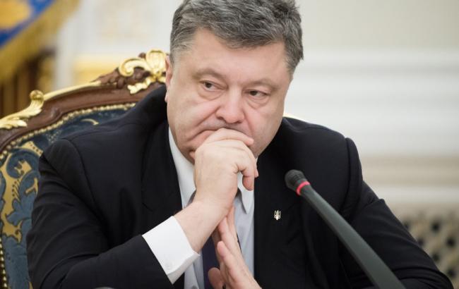 Порошенко подписал закон о доступе СМИ к заседаниям комитетов Рады