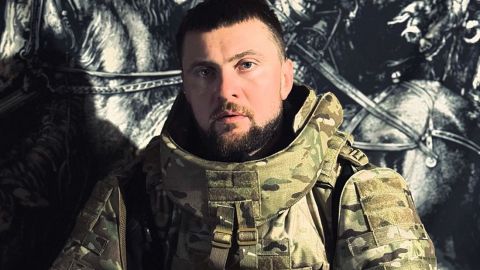 Співак та військовий Ярмак отримав бойову нагороду від Сирського (фото)