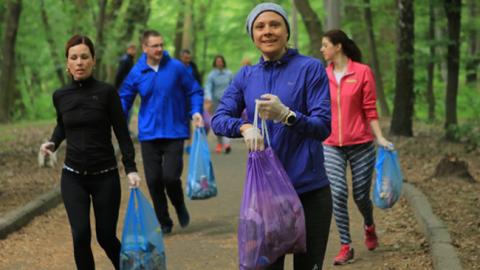 Бігали і збирали сміття: кияни готуються до "Пробігу під каштанами" з користю для природи