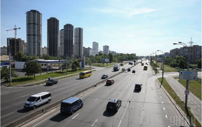 Киевляне протестуют против переименования проспекта Ватутина