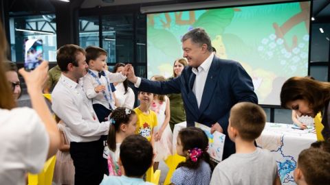 Петр Порошенко: все, что мы делаем - ради наших детей (видео)