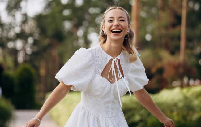 Дружина Віктора Павліка показала сукню в романтичному стилі: скільки вона коштує