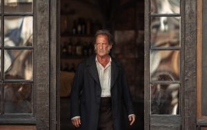 Что посмотреть в кино в октябре: триллер с Паттинсоном, историческая драма и не только