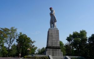Найбільший маруновий берет для Шевченка: 7 корпус ДШВ установив рекорд у Дніпрі