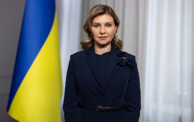 Елена Зеленская продемонстрировала, как стильно соединить разные оттенки серого (фото)