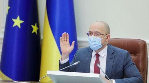 Украина продлила на год запрет на ряд российских товаров