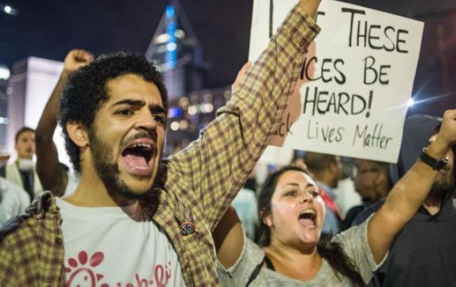 У Шарлотті у зв'язку з заворушеннями ввели комендантську годину