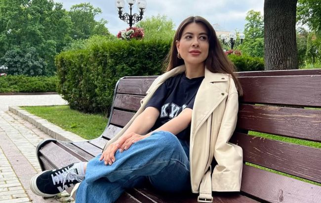 Як виглядає наймодніша куртка на весну 2025: Раміна задає тренди