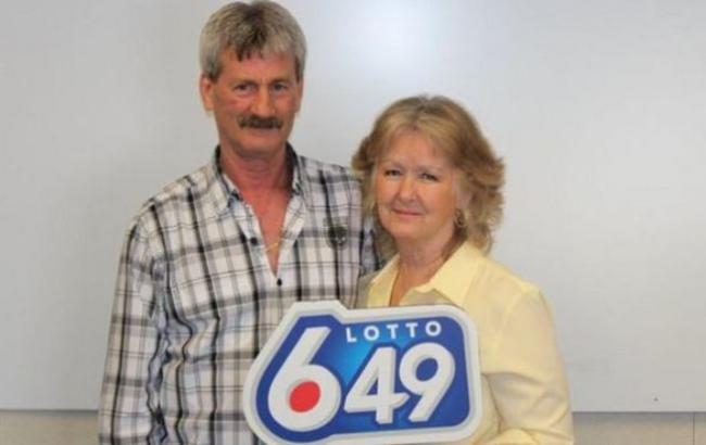 Муж и жена третий раз подряд выиграли в лотерею