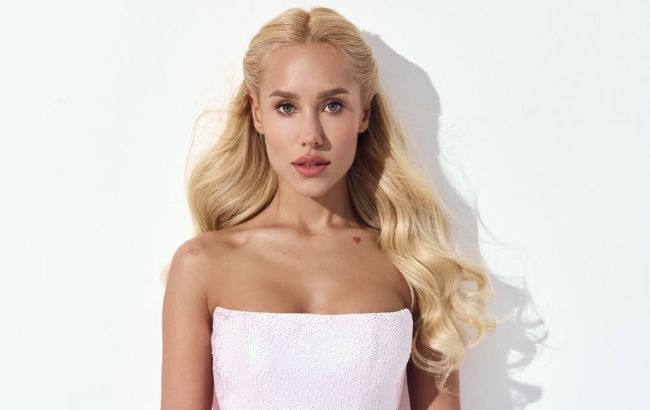 Як одягатися у спеку: Даша Квіткова показала сарафан, який можна носити і в офіс, і на пляж