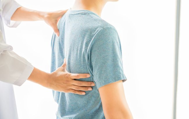 Як зменшити біль у спині без зусиль: поради лікарів