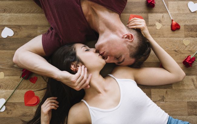 Названо 4 знаки Зодіаку, в які всі постійно закохуються: перед ними не встояти