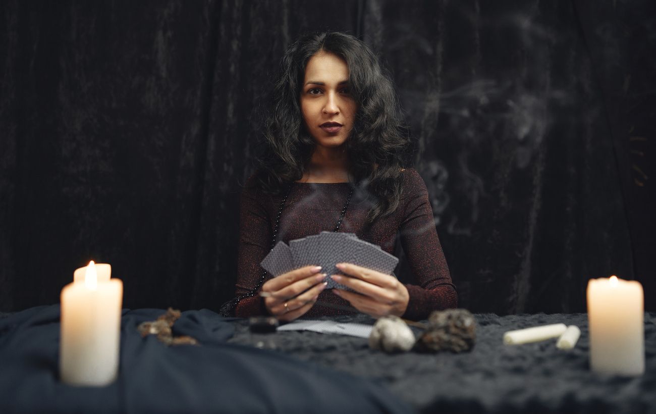 Таро-гороскоп на 27 грудня: лише 4 знаки Зодіаку почують слова, на які давно чекали