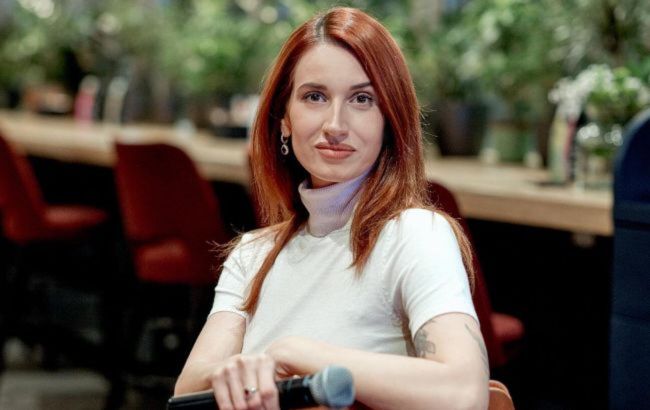 "Осталась без денег": Евгению Эмеральд "кинули" мошенники