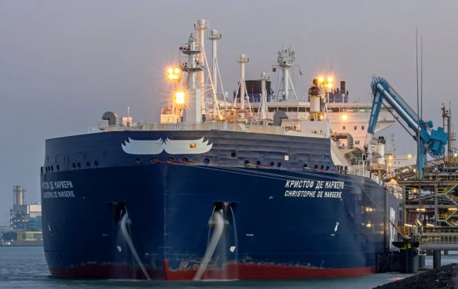 РФ обходит санкции. Экспорт арктического СПГ держится на одном ледоколе, - Bloomberg