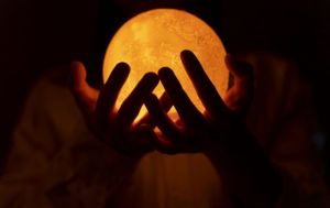 Чорний Місяць переверне життя цих знаків Зодіаку: коли настає Ліліт і кого наздожене карма