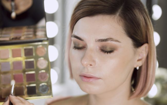 Ці 4 помилки у макіяжі роблять очі маленькими: візажистка показала, як все швидко виправити