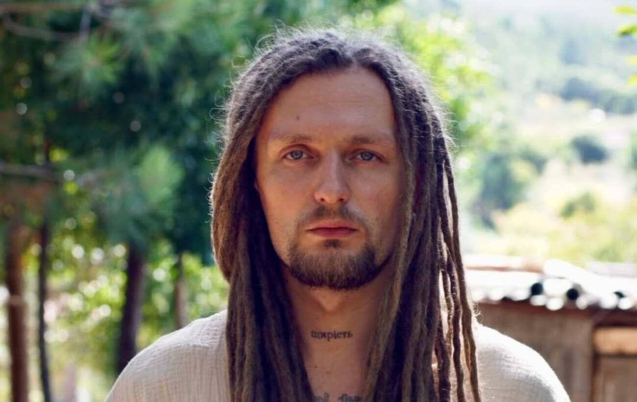 "За нами закривали кордон": відомий продюсер пояснив, як виїхав з України під час війни