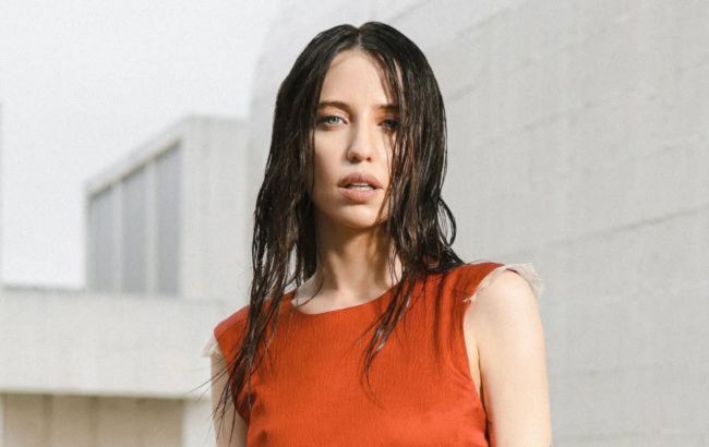 Три стильні образи Дорофєєвої, які чудово підійдуть на теплу осінь: просто і в тренді