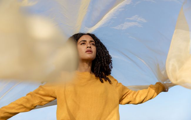 Таро-гороскоп на 24 октября: эти знаки Зодиака услышат новости, которые выбьют почву из-под ног