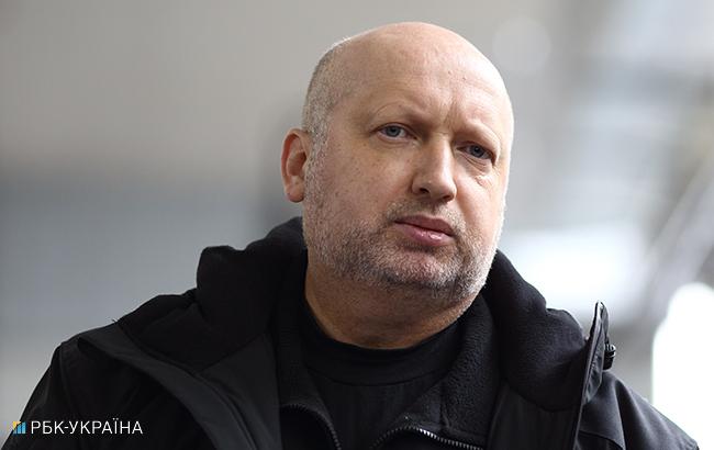 Турчинов назвав відсутність законів про криптовалюти загрозою безпеки України