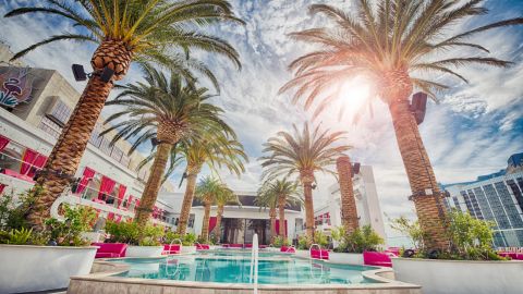 Куди з України можна полетіти вже сьогодні: список всіх країн