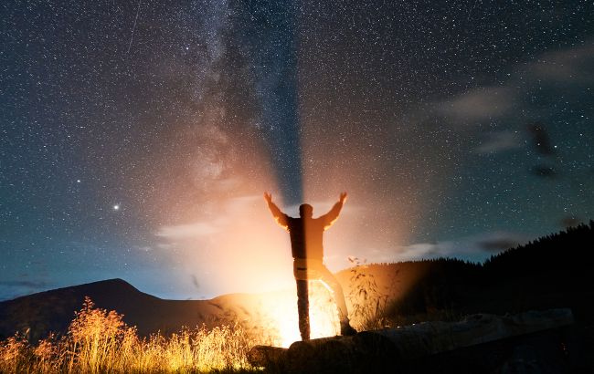 Карты Таро назвали знаки Зодиака, которые скажут "пока" всем проблемам: счастливчиков всего 4