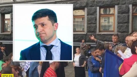 В Киеве протестующие штурмовали Офис президента: появилось видео