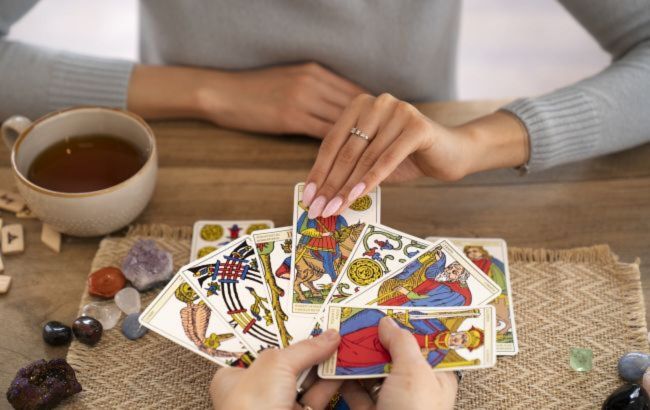Карты Таро назвали знаки Зодиака, которым все будут завидовать: их осчастливит конец сентября
