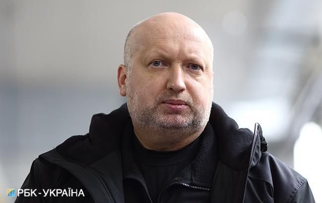 Турчинов розповів, коли РНБО розгляне санкції проти каналів "112 Україна" і NewsОne