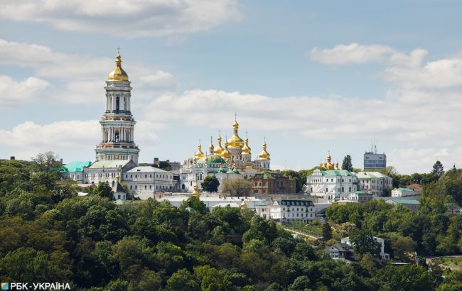 Украина празднует троицу: где смотреть онлайн-богослужение