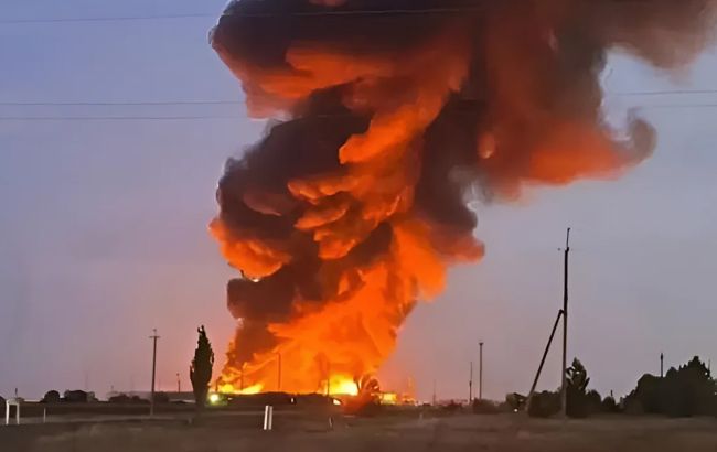 На нафтобазі в Ростовській області, яку гасять відучора, стався вибух