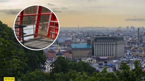 У Києві розгромили новий пішохідний міст ще до відкриття (фото)