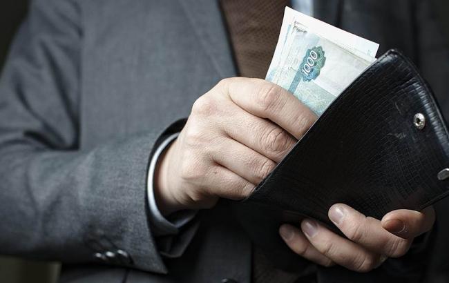 Рубль упав: Китай вирвався вперед Росії за рівнем зарплати