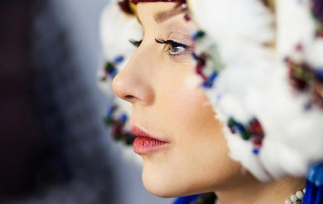 Тина Кароль стала невестой в старинном украинском свадебном наряде