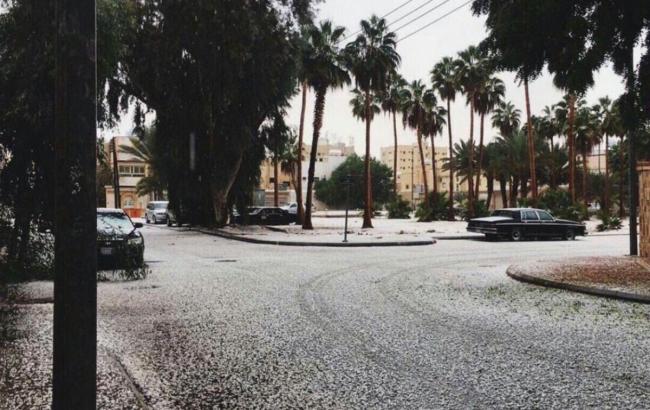 В Саудовской Аравии резко снизилась температура и выпал снег