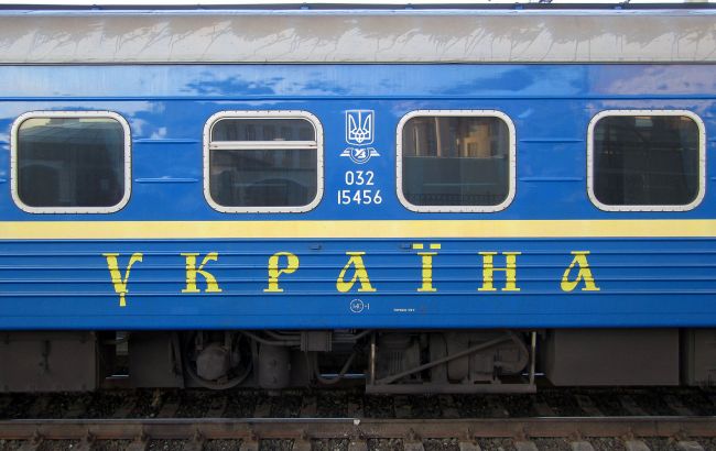"Укрзализныця" назначила 13 дополнительных поездов на новогодние праздники