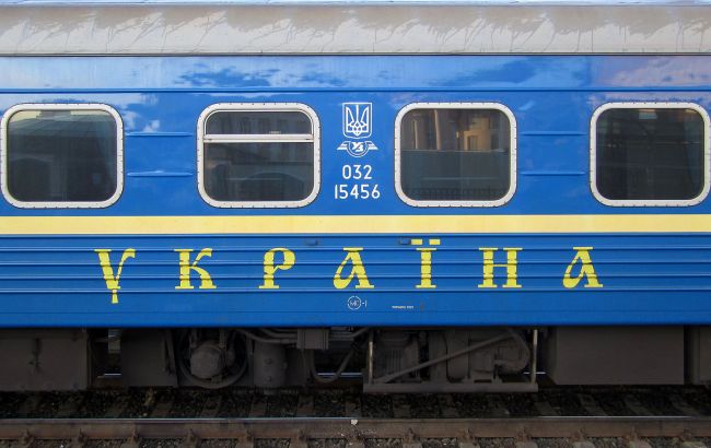 "Укрзализныця" назначила 18 дополнительных поездов на новогодние праздники