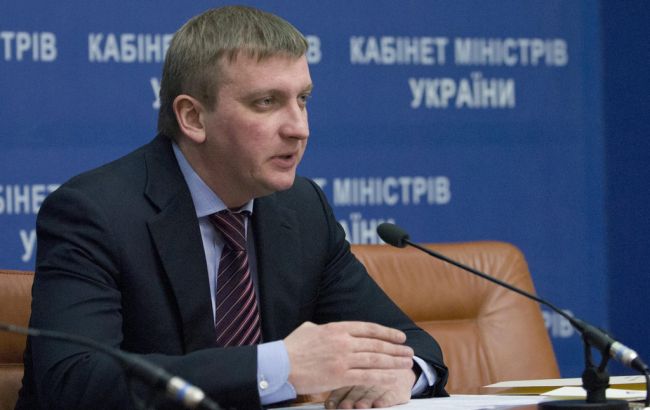 Петренко анонсировал отмену ряда нормативных актов в 2017 году