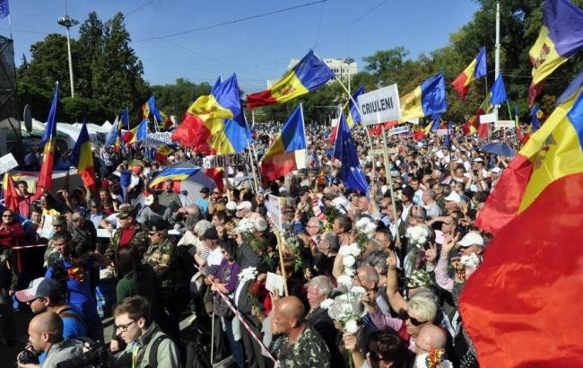 Протестующие в Кишиневе создают "Народную гвардию"